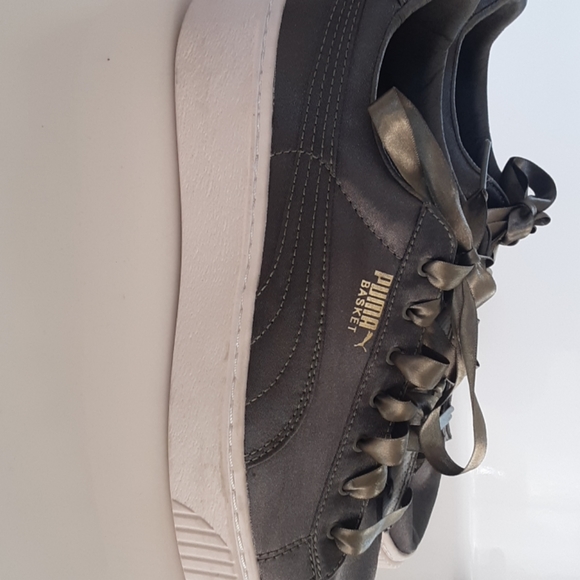 Pumas - Picture 2 of 2